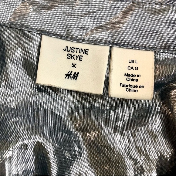 Justine Skye x H&M collab shirt metallic silver long sleeve crop button down L - Picture 7 of 11